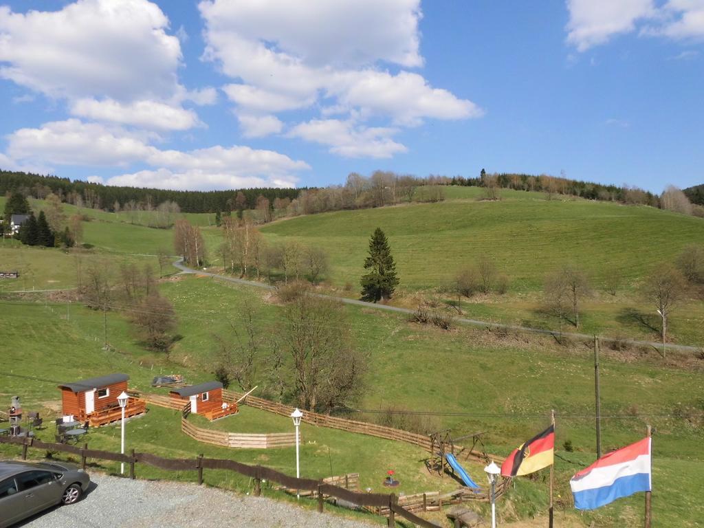 Landgasthof Nesselbach Nordenau Bagian luar foto